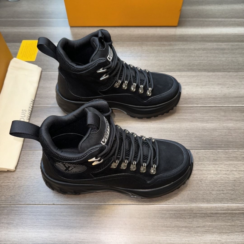 l**is V*t*n sneakers